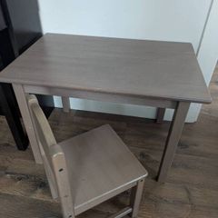 kids table and chair