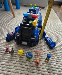paw patrol Big car Helicopter and motorbikes including 13 figures
