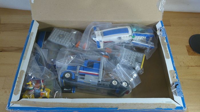 LEGO City 60079 Training Jet Transporter Truck & Jet Plane 100% Complete Boxed