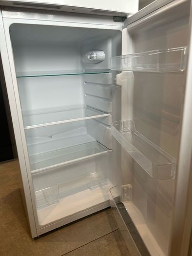 Powerpoint fridge freezer