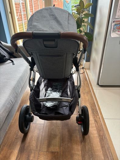 Uppababy Vista travel system
