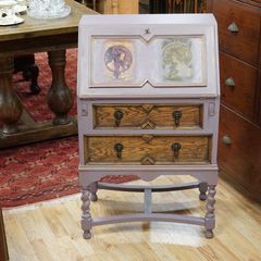 Early 20th Century Oak Bureau