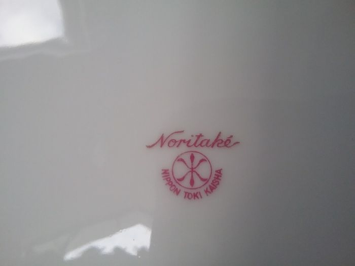 Noritake Display Plate
