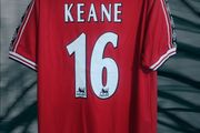 Man Utd  ( Retro / Keane 16 ) Jersey, Size : Large