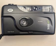 Boots 300 AF Compact 35mm Film Camera Sharp Autofocus & Easy to Use