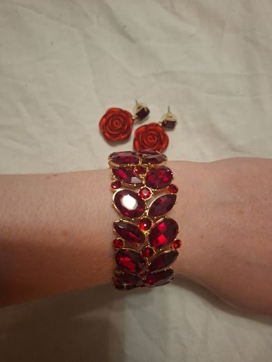 Red & gold jewellery