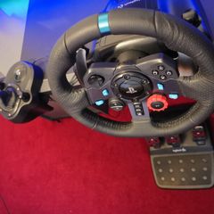 Logitech G29 steering wheel + gear shifter