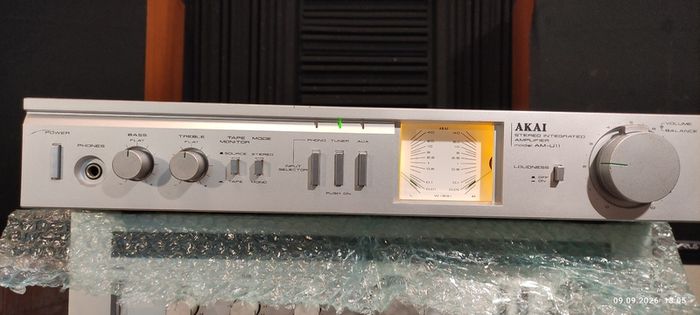 Akai AM-U11 Stereo Integrated Amplifier