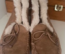Ugg Slippers Size 3