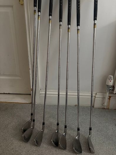 Wilson Staff D100 Irons