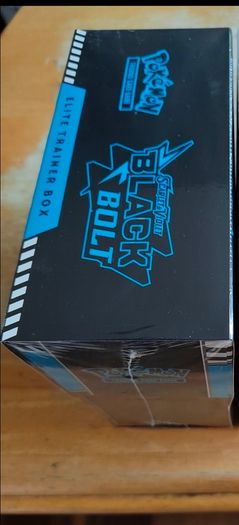 Pokemon Tcg Scarlet and Violet Black Bolt Elite Trainer Box