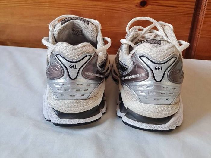 Asics gel kayano 14 grey/silver Size 4 eu 37.5 in excellent condition