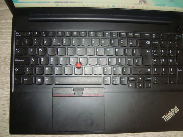 Lenovo Thinkpad E15 Gen 3 ; Amd Ryzen 5 5500u; 8gb DDR4; 256gb SSD ;15.6"