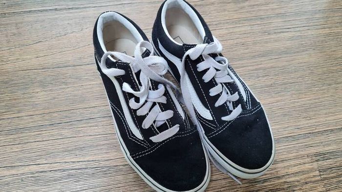 Vans size 2