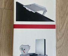 Spyder adjustable screen shelf