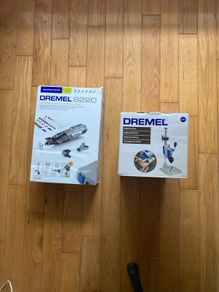 Dremel 8220 Cordless Rotary tool 12V, multi tool kit with 2 attachments, 45 accessories and Dremel 220 workstation
