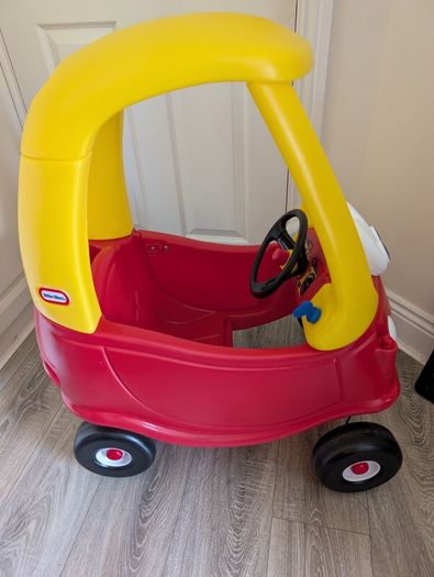 Little Tikes Cosy Coupe Car