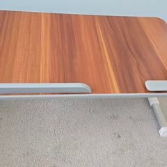 Laptop bed table