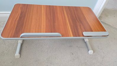 Laptop bed table