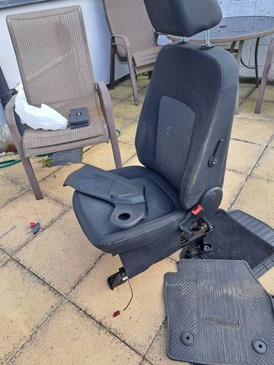Ford tourneo connect drivers seat