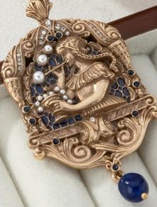 Vintage inspired brooch