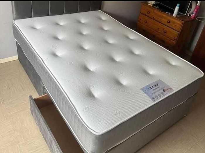 New Stylish SINGLE ,Double, King And Superking Sizes Divan Beds Instock. Tufted Memory Foam Mattresses And Optional Drawers Available