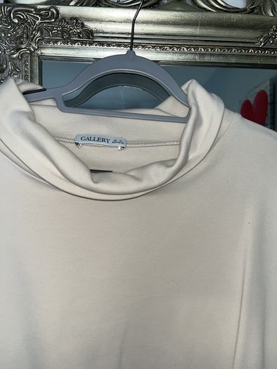 Cream Top