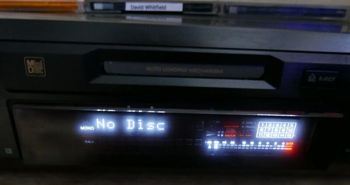 Sony MDS-JE530 Minidisc Player & Recorder, and 5 Discs - Works Well.