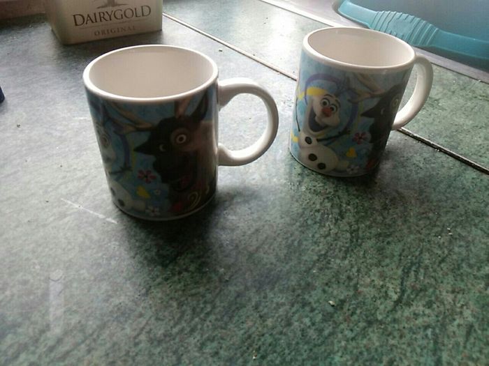 2 frozen cups