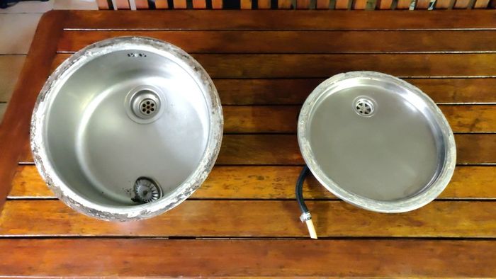 Premium Stainless Steel round sink & drainer