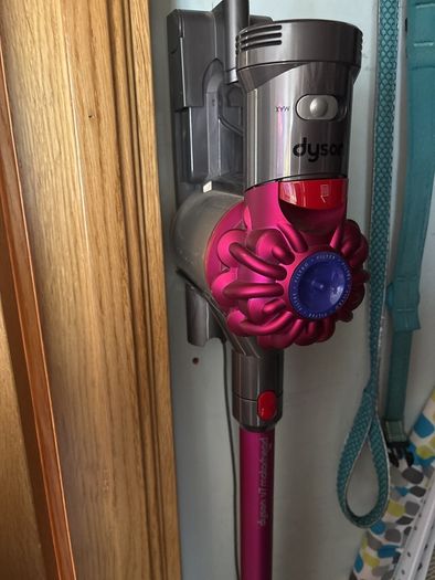 Dyson handheld (suitable for parts)