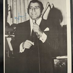 Tony Bennett signed concert programme 1972