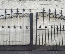 Gate