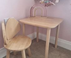 kids table and chair