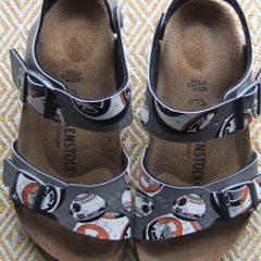 Birkenstock Unisex Star Wars Sandals Size 35