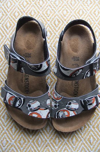 Birkenstock Unisex Star Wars Sandals Size 35