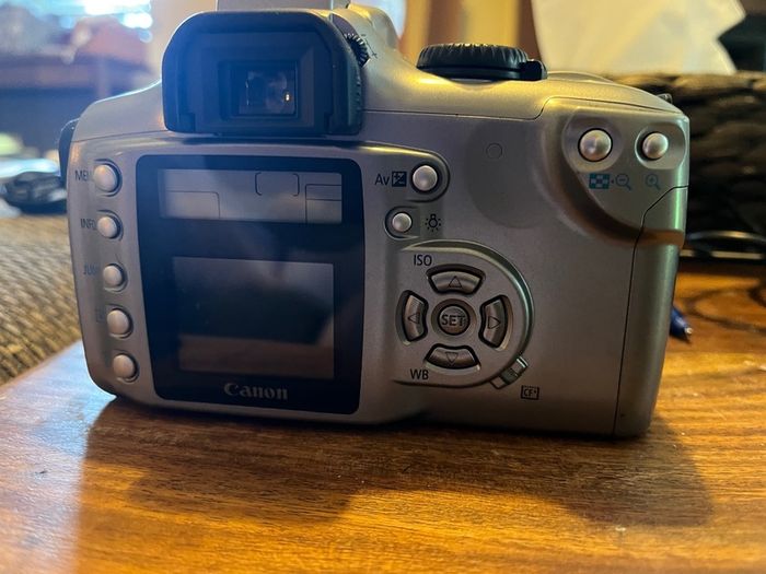 Canon EOS 300D DSLR Camera Complete Kit
