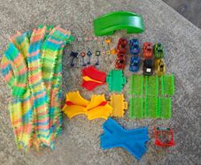 Large Magic Tracks Glow Track Bundle... 50ft with 8 Working Cars and Accessories