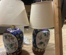2 chinese  lamps