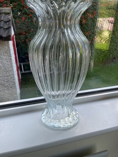 Newbridge Large Elegant 17.5" Wave Design Glass Vase as New