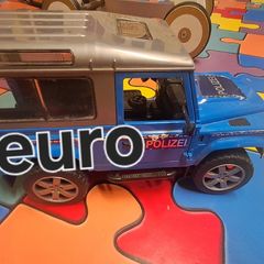 Toy car