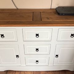 Chest of drawers