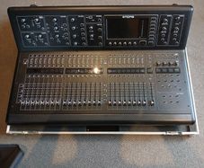 Midas M32