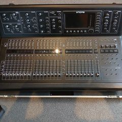 Midas M32