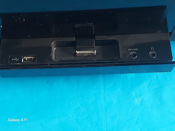 Phillips Micro System. Model DCM276-05, Radio,CD,Ipod,USB, etc, all working perfect and in excellent condition