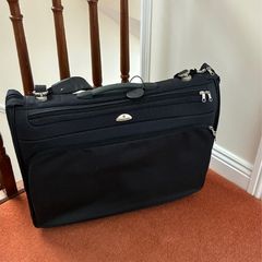 Samsonite suitcase for carrying suits