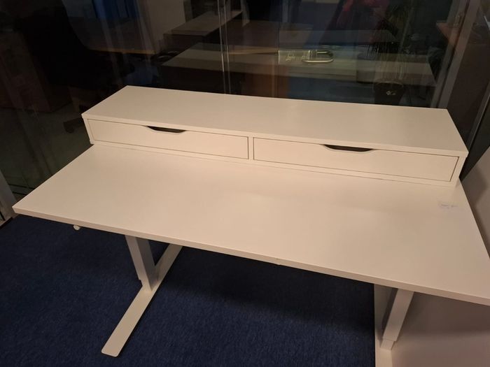 6 Office Desks 100 euro each
