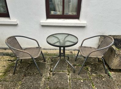 Outdoor table and chair