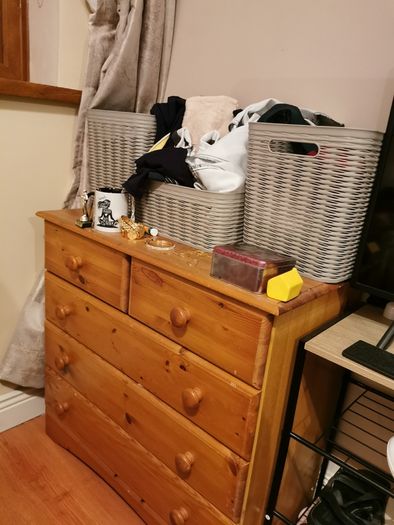 Chest of drawers