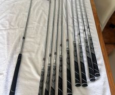 spalding   iron golf set